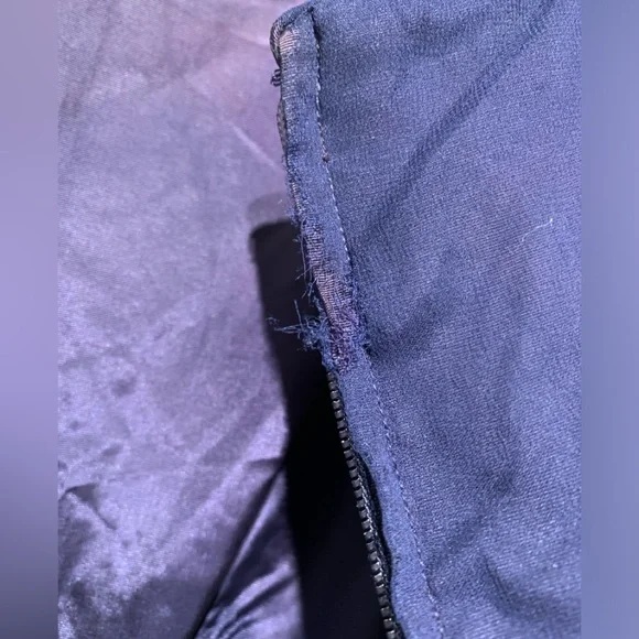 Vintage Rare ladies blue short sleeve chiffon dress with back zipper and lace - Picture 10 of 10